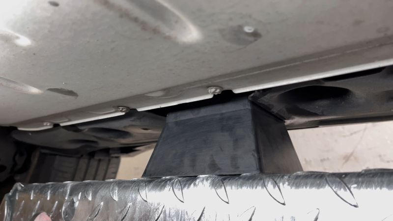 Special lyftkloss för elektriska fordon med rektangulära lyftpunkter